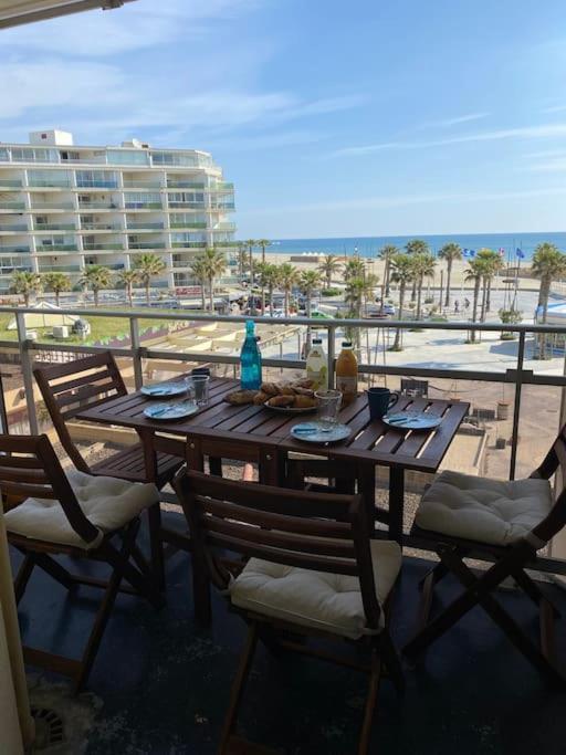 Appartement Face A La Mer Canet En Roussillon Exterior foto